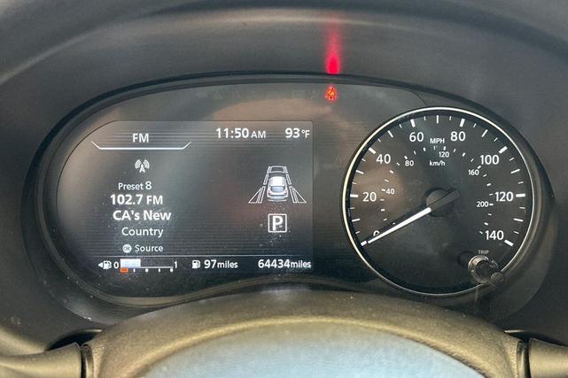 Photo of 2021 Boulder Gray Pearl Nissan Kicks