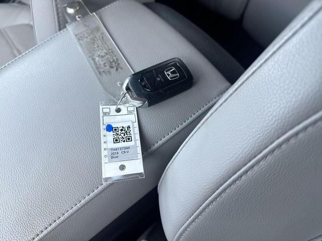 Photo of 2018 Obsidian Blue Pearl Honda CR-V