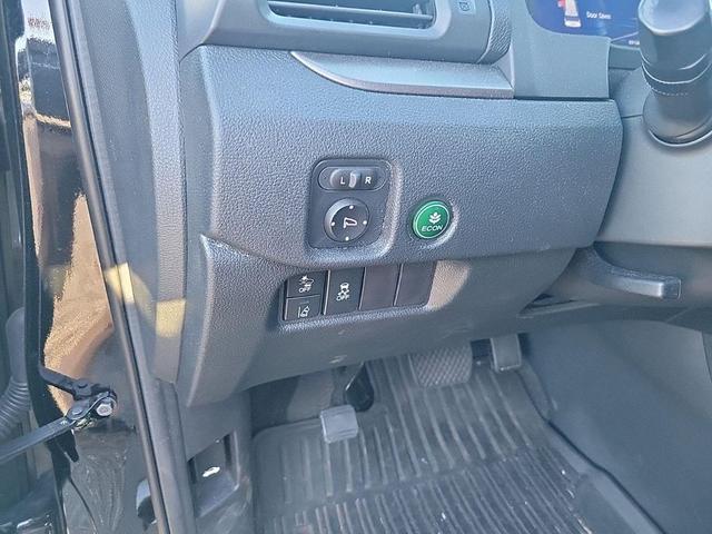 Photo of 2022 Crystal Black Pearl Honda Pilot