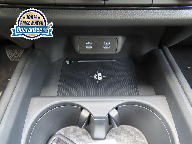 Photo of 2026 Platinum White Pearl Honda HR-V