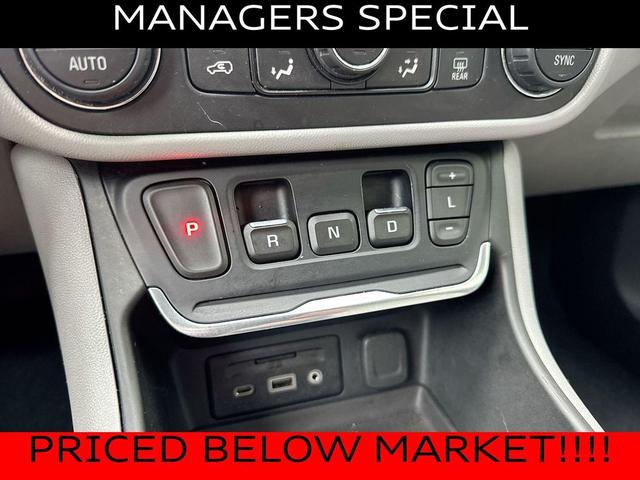 Photo of 2018 Summit White GMC Terrain