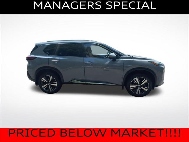 Photo of 2021 Boulder Gray Pearl Nissan Rogue