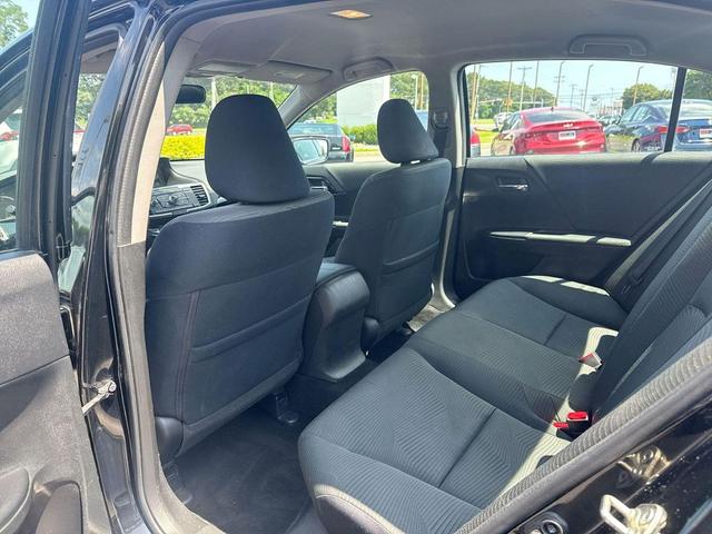Photo of 2016 Crystal Black Pearl Honda Accord