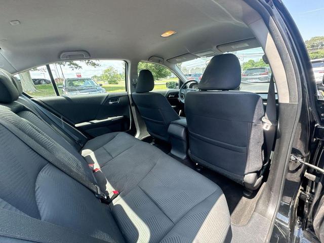 Photo of 2016 Crystal Black Pearl Honda Accord