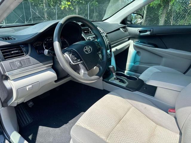 Photo of 2014 Attitude Black Metallic Toyota Camry