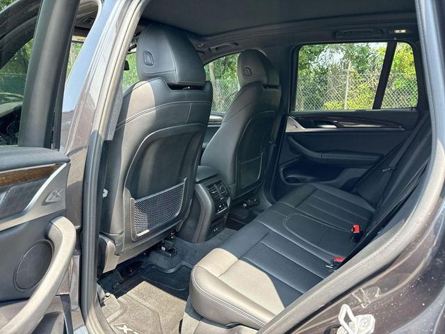 Photo of 2022 Dark Graphite Metallic BMW X3