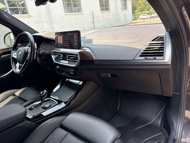 Photo of 2022 Dark Graphite Metallic BMW X3