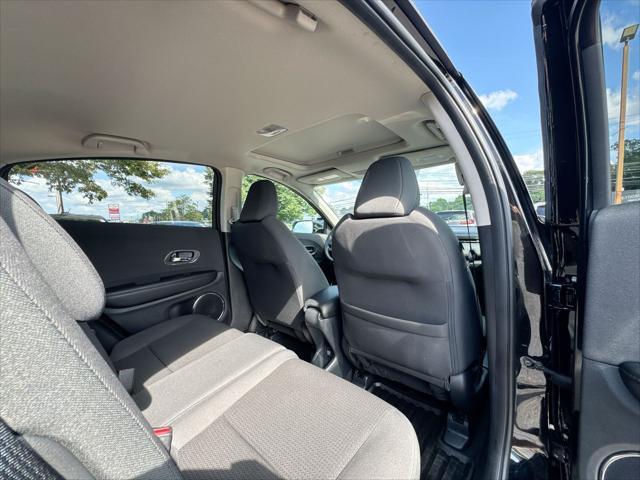 Photo of 2022 Crystal Black Pearl Honda HR-V