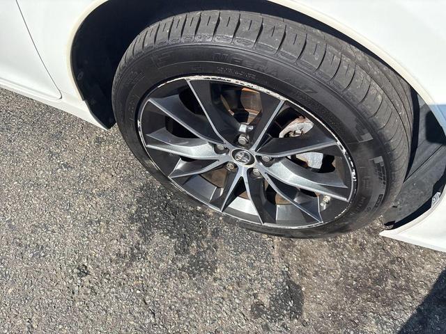 Photo of 2015 Super White Toyota Camry