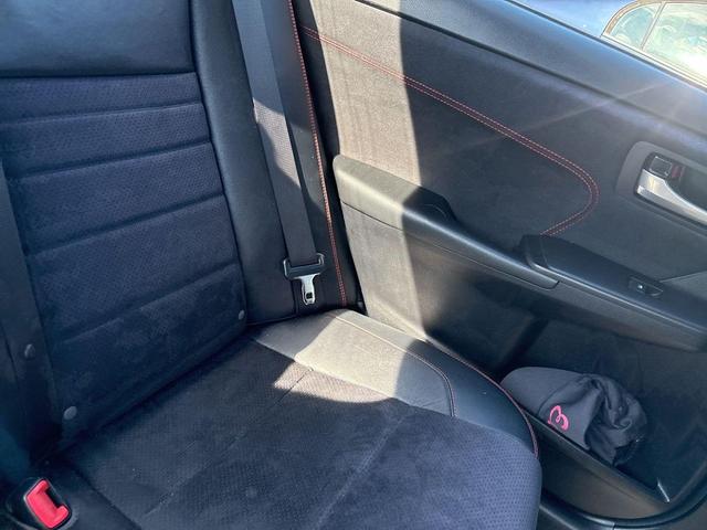Photo of 2015 Super White Toyota Camry