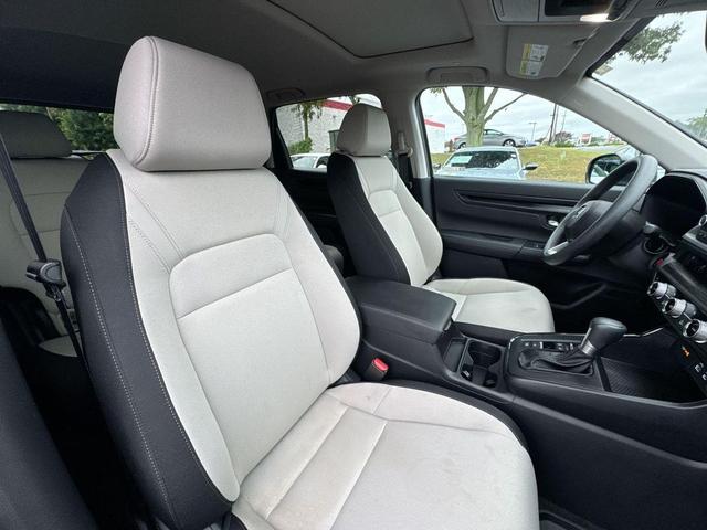 Photo of 2025 Black Honda CR-V