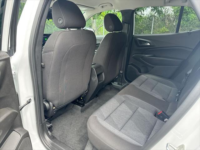 Photo of 2024 Summit White Chevrolet Trax