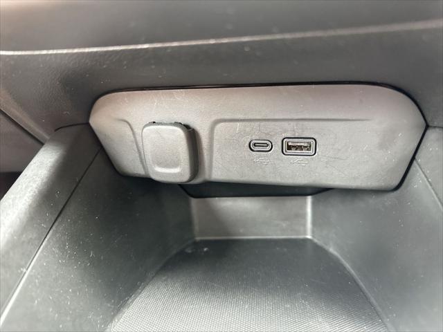 Photo of 2024 Summit White Chevrolet Trax