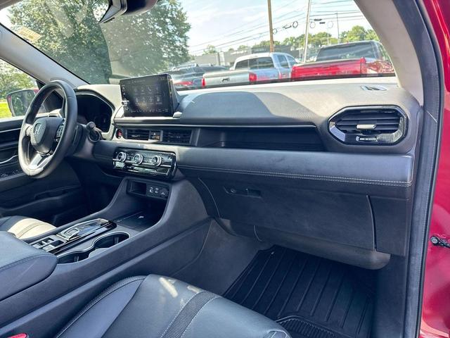 Photo of 2024 Radiant Red Metallic II Honda Pilot