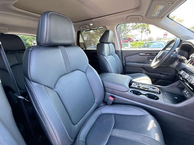 Photo of 2024 Radiant Red Metallic II Honda Pilot