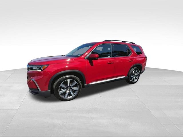 Photo of 2024 Radiant Red Metallic II Honda Pilot
