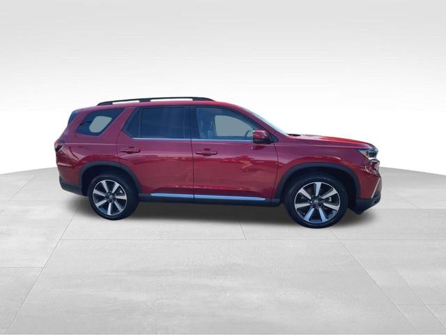 Photo of 2024 Radiant Red Metallic II Honda Pilot