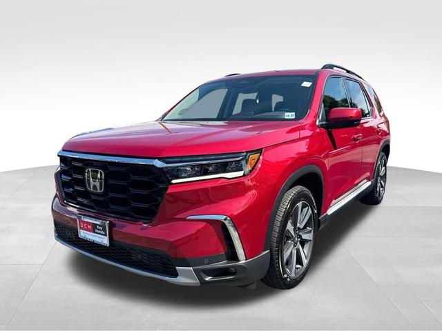 Photo of 2024 Radiant Red Metallic II Honda Pilot
