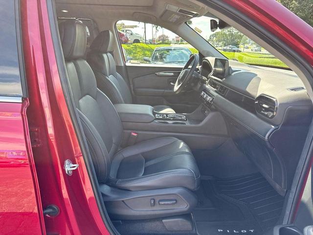 Photo of 2024 Radiant Red Metallic II Honda Pilot