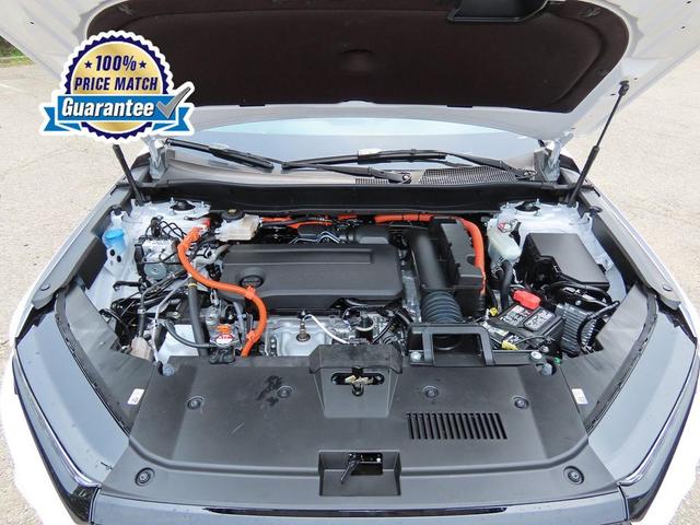 Photo of 2025 Platinum White Pearl Honda CR-V Hybrid