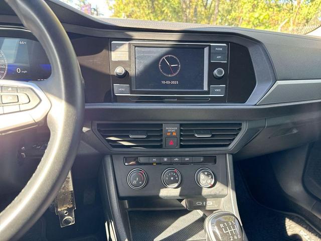 Photo of 2024 Deep Black Pearl Volkswagen Jetta