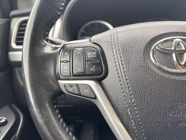 Photo of 2018 Blizzard Pearl Toyota Highlander
