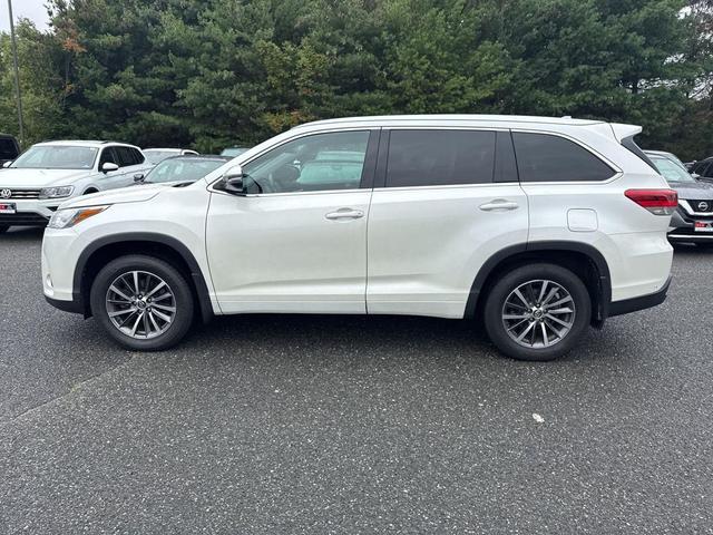 Photo of 2018 Blizzard Pearl Toyota Highlander