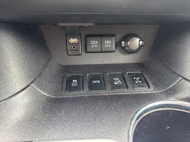 Photo of 2018 Blizzard Pearl Toyota Highlander
