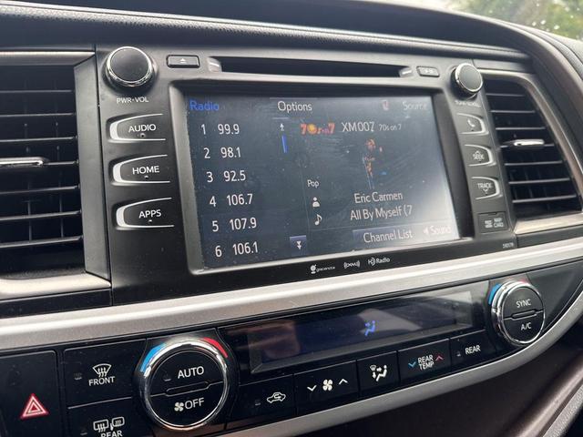 Photo of 2018 Blizzard Pearl Toyota Highlander
