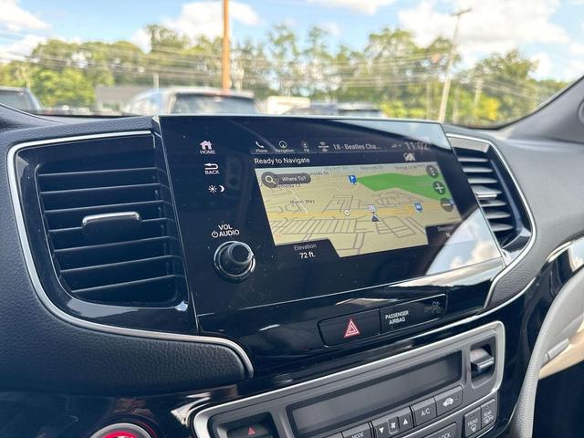 Photo of 2022 Lunar Silver Metallic Honda Pilot
