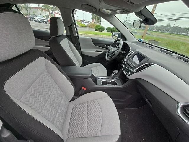 Photo of 2023 Blue Glow Metallic Chevrolet Equinox