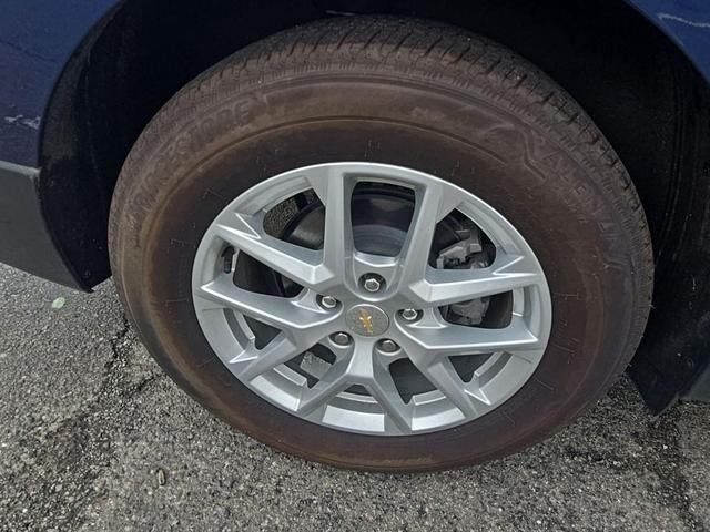 Photo of 2023 Blue Glow Metallic Chevrolet Equinox