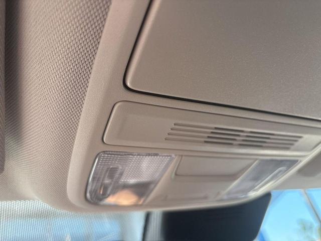 Photo of 2022 Platinum White Pearl Honda Accord