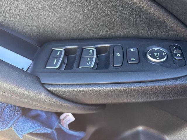 Photo of 2022 Platinum White Pearl Honda Accord