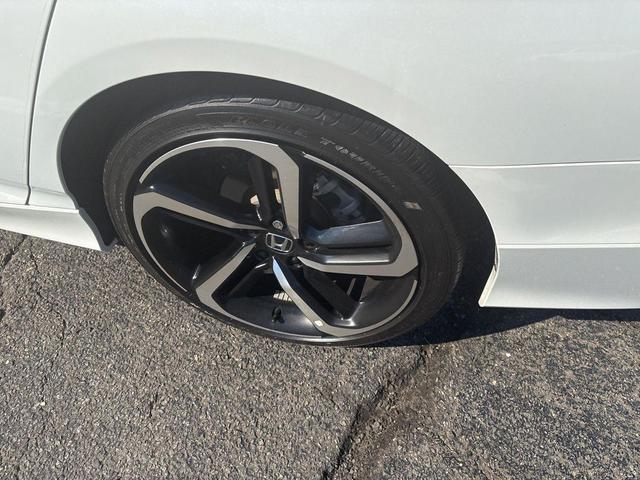 Photo of 2022 Platinum White Pearl Honda Accord