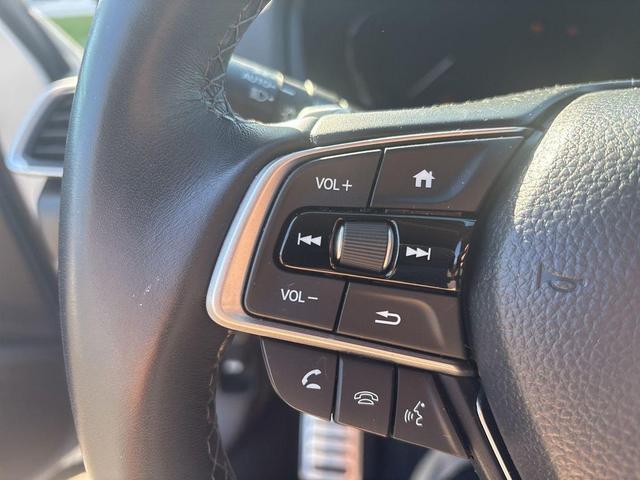 Photo of 2022 Platinum White Pearl Honda Accord