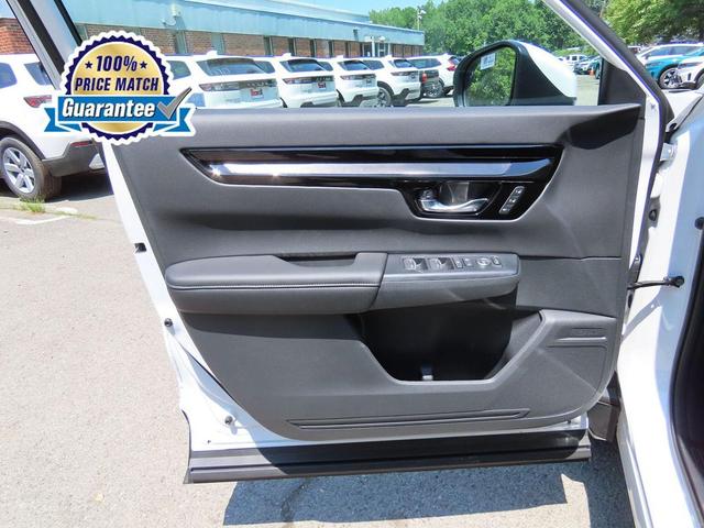 Photo of 2026 Platinum White Pearl Honda CR-V