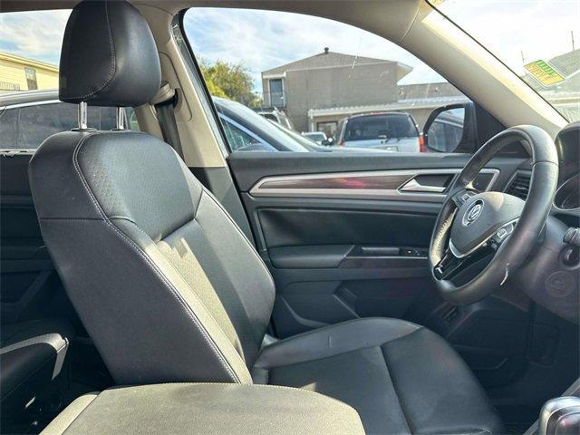 Photo of 2019 Platinum Gray Metallic Volkswagen Atlas