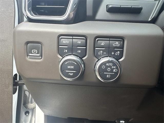 Photo of 2023 White Frost Tri-Coat GMC Sierra 1500