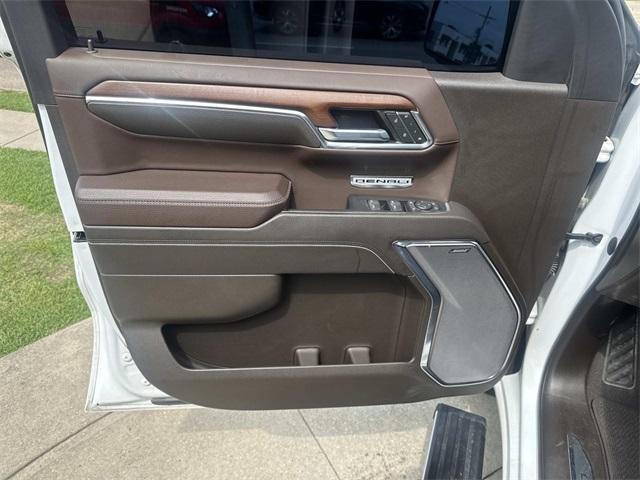 Photo of 2023 White Frost Tri-Coat GMC Sierra 1500