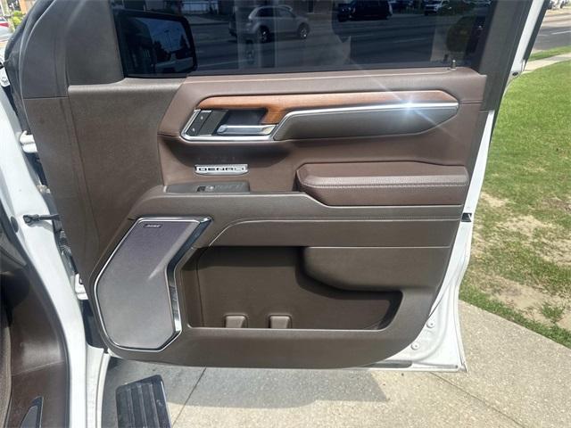 Photo of 2023 White Frost Tri-Coat GMC Sierra 1500