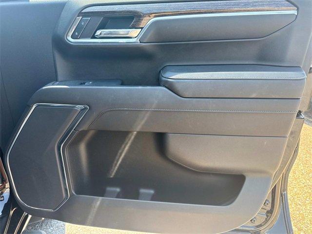 Photo of 2024 Onyx Black GMC Sierra 1500