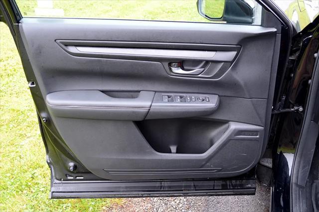 Photo of 2023 Crystal Black Pearl Honda CR-V Hybrid