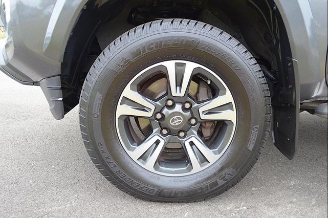 Photo of 2017 Magnetic Gray Toyota Tacoma