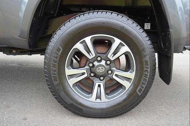 Photo of 2017 Magnetic Gray Toyota Tacoma