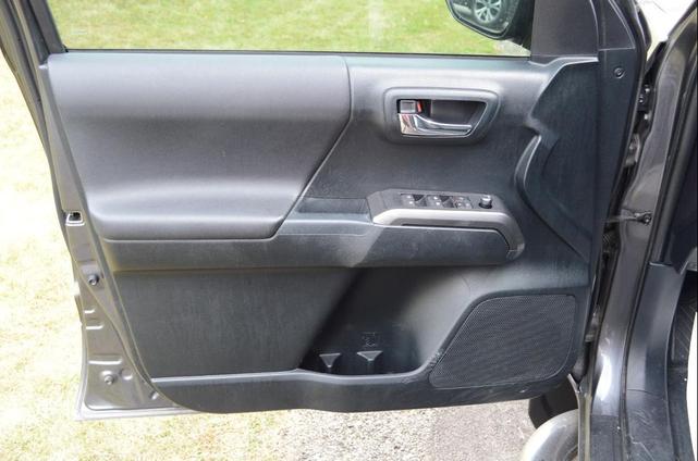 Photo of 2017 Magnetic Gray Toyota Tacoma