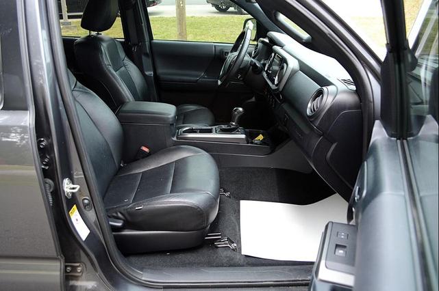 Photo of 2017 Magnetic Gray Toyota Tacoma