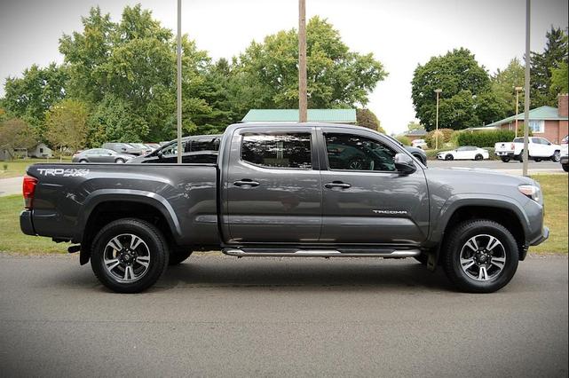 Photo of 2017 Magnetic Gray Toyota Tacoma