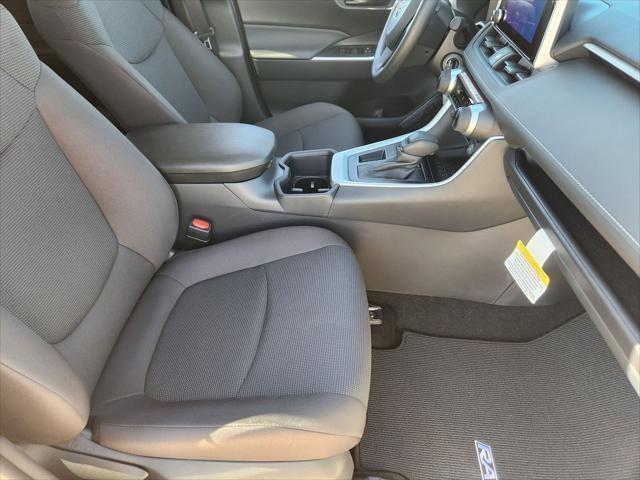 Photo of 2025 0040 Toyota RAV4