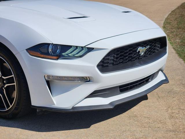 Photo of 2023 Oxford White Ford Mustang